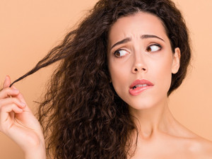 Kuru ve yıpranmış saçlar için 7 maske