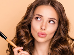 Yanaklarda 'yok gibi' etki: Kalıcı ve doğal 7 krem allık