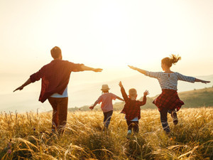 Zihnen güçlü çocuklar yetiştiren ebeveyn bu 7 şeyi asla yapmıyor