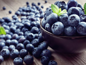 Çilek mi, yaban mersini mi beyni daha iyi güçlendirir?