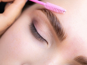 Kaş laminasyonu etkisi veren 5 jel