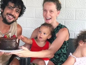 Ece Çeşmioğlu 35 yaşına girdi