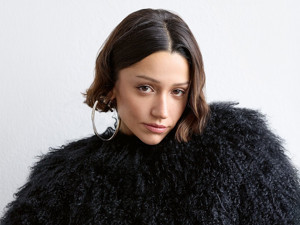 Elele'nin kapağında Zeynep Bastık var