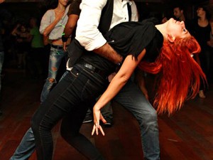 Danskeyfi ile dansı keşfedin!