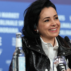 Özgü Namal'ın festivaldeki Türkiye yanıtı gündem oldu