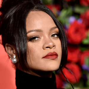Rihanna'nın evine silahlı saldırı