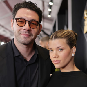 Ünlü çift ikinci bebeklerini kucaklarına aldı