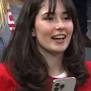 Milli maçta Arda Güler'e sevgilisi Duru Nayman'dan tribün desteği