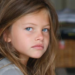 Dünyanın en güzel kızı hafızalara kazınan fotoğrafını paylaştı