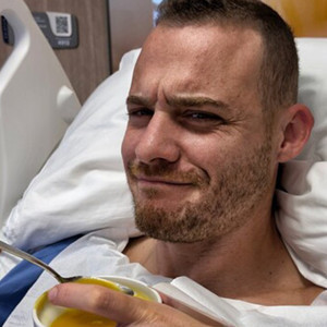 Kerem Bürsin ameliyat oldu