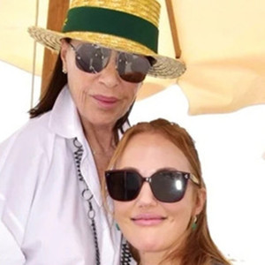 Nebahat Çehre ile Meryem Uzerli yıllar sonra bir araya geldi