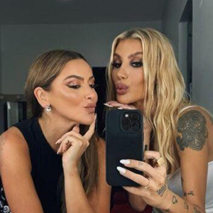 İrem Derici'den Hadise'ye: Kraliçenin doğum günü