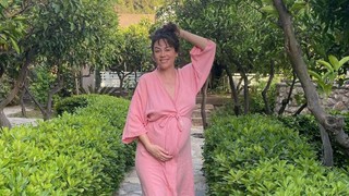Demet Evgar hamilelik pozlarına yenisini ekledi: "Güneş, ben, Mavi!" notuyla paylaştı