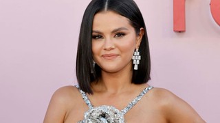 Böbrek veren arkadaşı Francia Raisa, Selena Gomez'i sildi