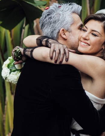 Gökçe Bahadır ve eşi Emir Ersoy'dan romantik yıldönümü kutlaması: "Tam 4 yıl oldu ve sayende dünyamız pespembe" - Resim : 1