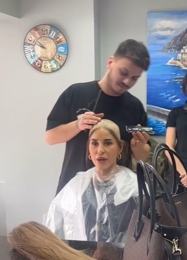 Kanserle mücadele eden Irmak Ünal, saçlarını kazıttığı anları paylaştı: "Saçlar döküldü ama güçlendim" - Resim : 1