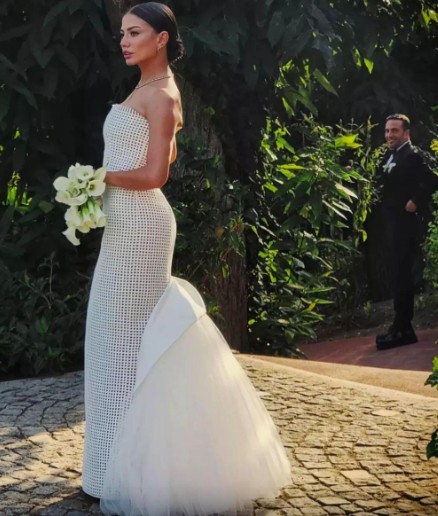 Beklenen düğün gerçekleşti! Demet Özdemir ile Oğuzhan Koç evlendi - Resim : 3