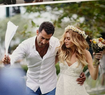 Sinem Kobal ve Kenan İmirzalıoğlu evliliklerinin 10'uncu yıl d&ouml;n&uuml;m&uuml;n&uuml; kutladı - Resim : 1