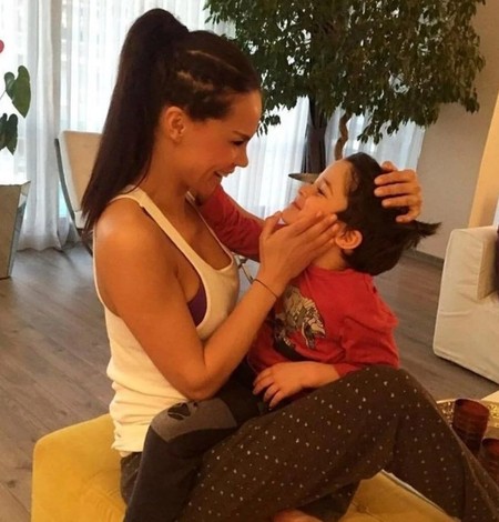 Ebru Şallı kaybettiği oğlu Pars'a: Melekler az kalırmış dünyada... - Resim : 1