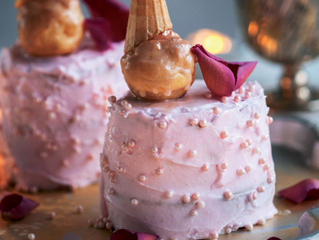 Vanilyalı pembe pasta nasıl yapılır?