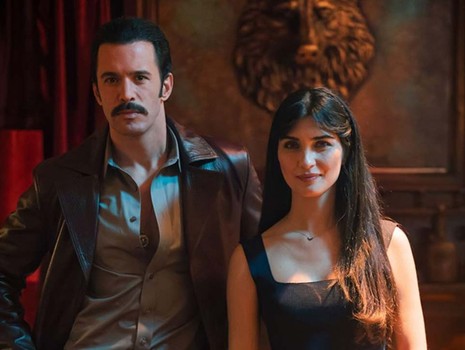 Tuba Büyüküstün ile Barış Arduç'lu Dehşet Bey filminden ilk kare