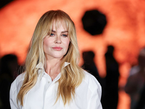 Nicola Kidman, Paris Moda Haftası'nda yeni imajıyla