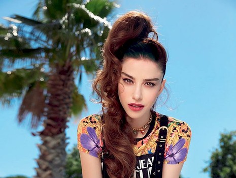 Bir Başka Özge Gürel