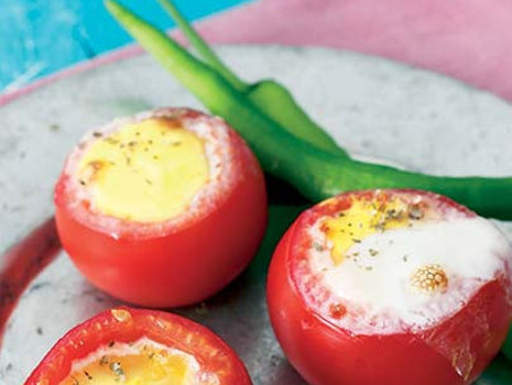 Fırında yumurtalı domates nasıl yapılır?