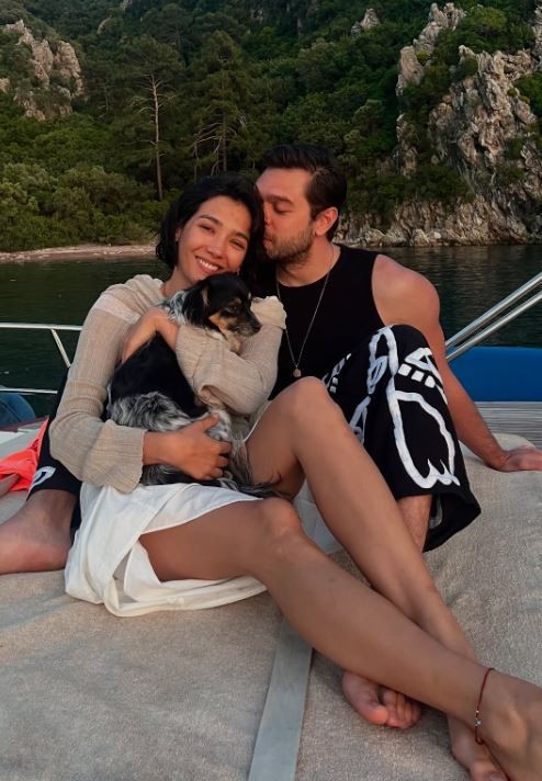 Artık saklamıyorlar! Aybüke Pusat ile Furkan Andıç’tan aşk dolu paylaşım - Resim : 1