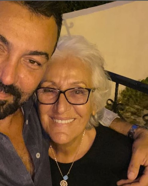 Hünel kardeşlerin acı günü! Annesinin vefat haberiyle sarsıldılar - Resim : 2