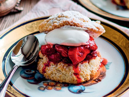 Çilekli shortcake