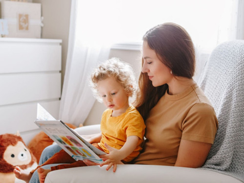 Çocuklara kitap okumanın faydaları ve kitap okumanız için 6 neden