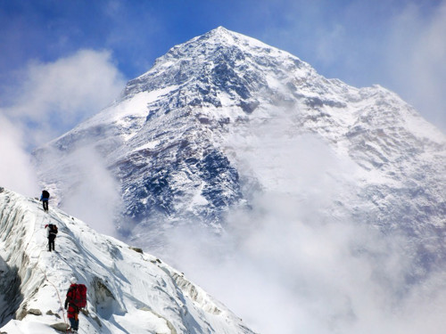 Everest Dağı'na tırmanmak neden bu kadar tehlikeli?