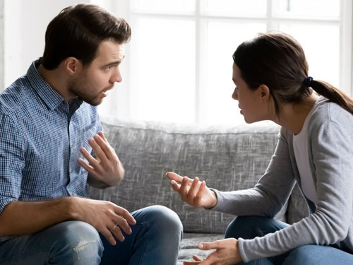 Terapistler evlilerin mutluluğuna zarar veren 7 şeyi açıklıyor