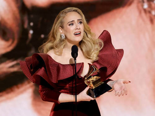Dünyaca ünlü şarkıcı Adele, sahnelere veda etti: 'Çok üzgünüm'
