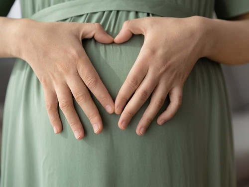 Taşıyıcı annenin genleri bebeğe geçer mi?