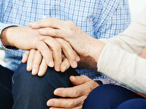Başsağlığı ziyaretine giderken ne götürülür, nasıl davranılır?