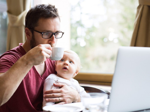 Modern babalık ve rollerin değişimi: Yeni trend 'latte dad'