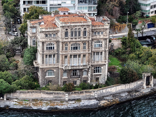 Satılığa çıkan Zeki Paşa Yalısı'ında hangi diziler çekildi?