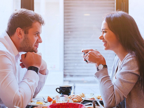 İlk buluşmada 90 dakika kuralı nedir ve neden hemen ayrılmalısını