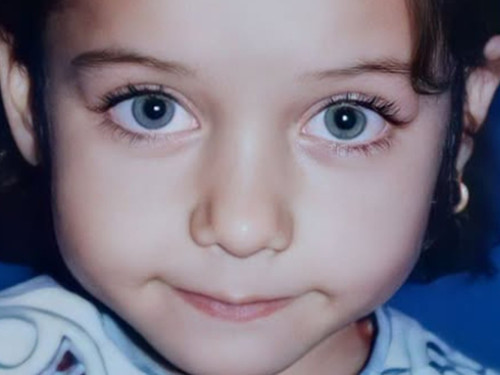 Ünlü oyuncu 28. yaşını çocukluk fotoğrafıyla kutladı