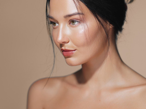 Cam cilt etkisi yaratan en popüler 7 Kore ürünü