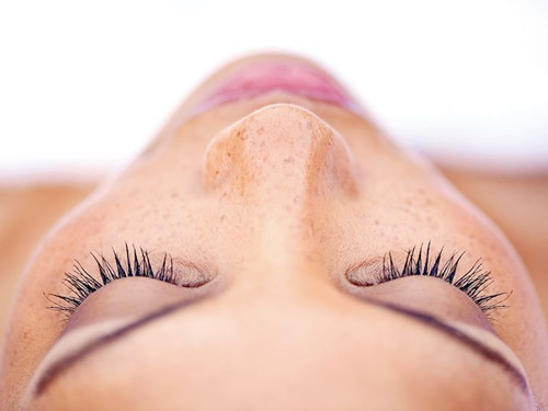 Ameliyatsız burun estetiği