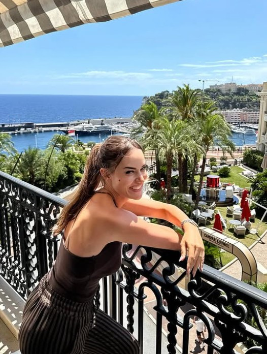 Fahriye Evcen'den peş peşe Monaco pozları - Resim : 1