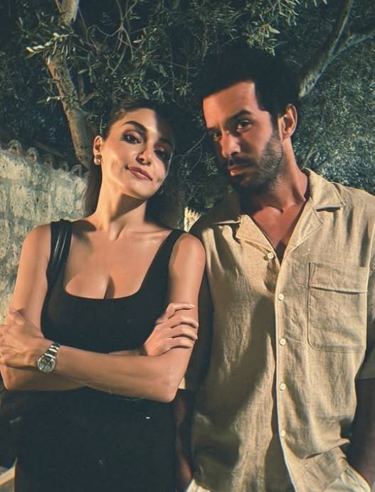 Hande Erçel ve Barış Arduç üçüncü kez aynı projede bir arada! - Resim : 2