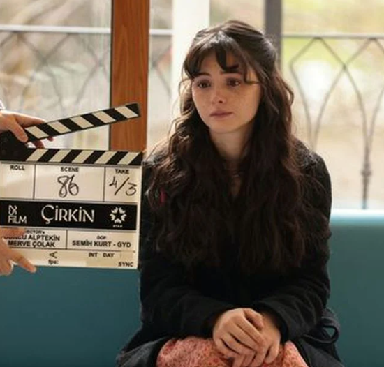 Çirkin dizisinin Meryem'i Derya Pınar Ak kimdir? Derya Pınar Ak kaç yaşında? - Resim : 1