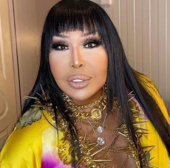 Bülent Ersoy borcunu Instagram'dan istedi - Resim : 1