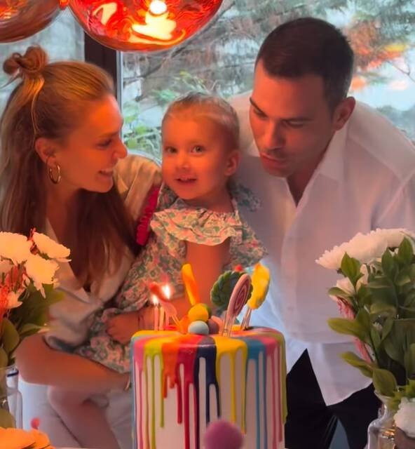Aslı Enver'in kızı Elay 3 yaşına girdi - Resim : 3