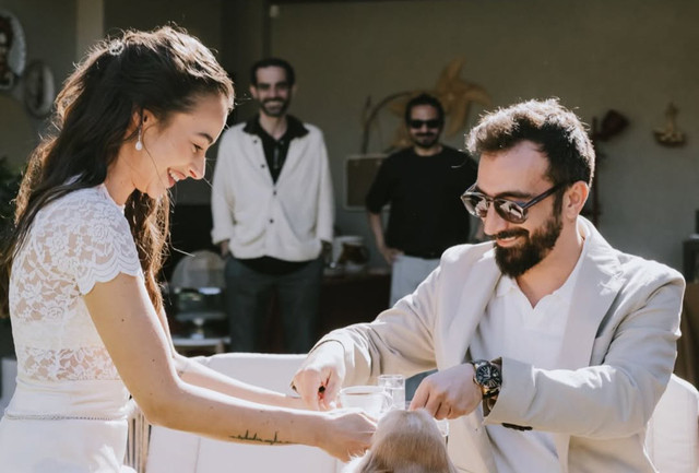 Hira Koyuncuoğlu ile Baran Sulhan nişanlandı - Resim : 1