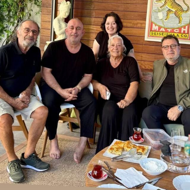 Cem Yılmaz'dan aile tablosu: Üç kuşak bir arada - Resim : 3